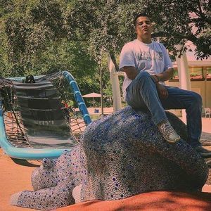 Meet your Posher, Eduardo